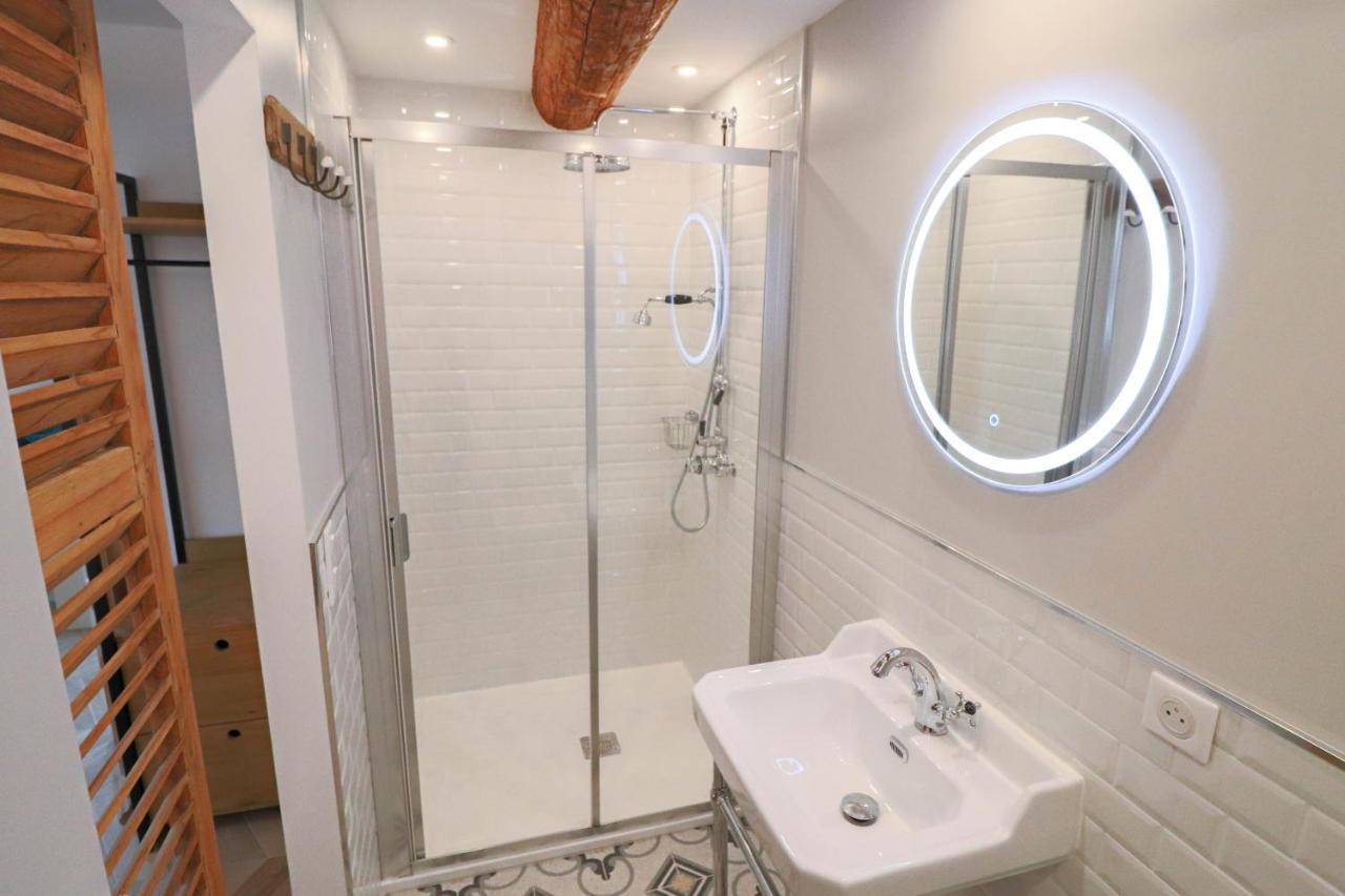 Aubernon Luxurious, Newly Renovated Flat In Heart Of Old Antibes Daire Dış mekan fotoğraf